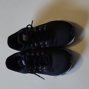 Women's Nike Tailwind 8